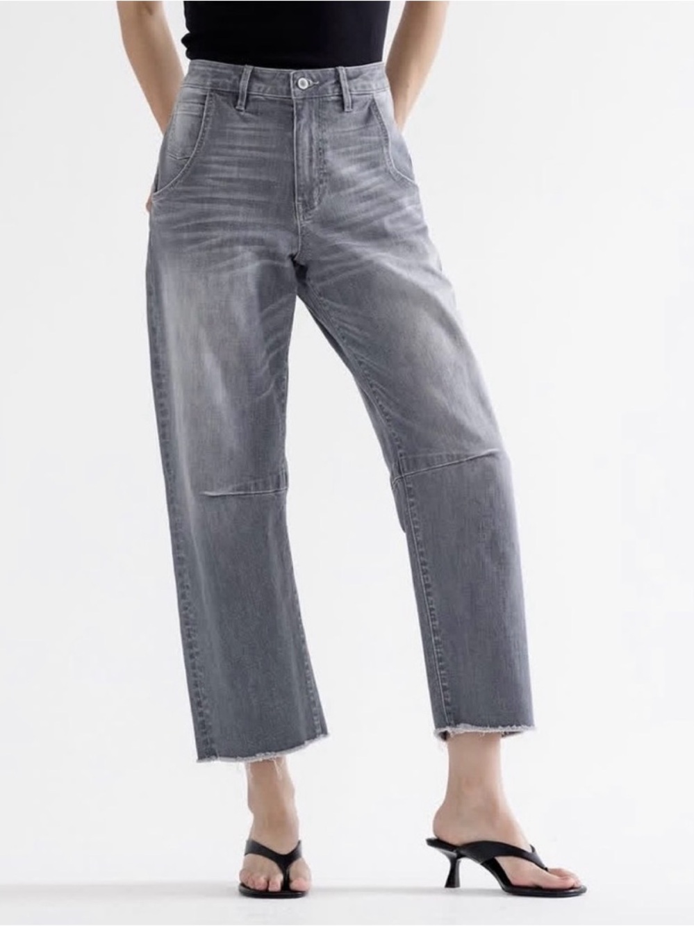 MICA Denim High Rise Barrel Jeans Size 31